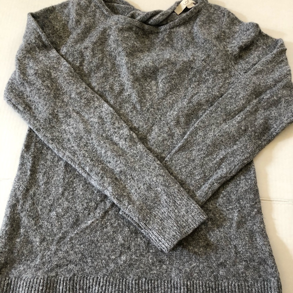NWOT soft sweater with cute detail in the back